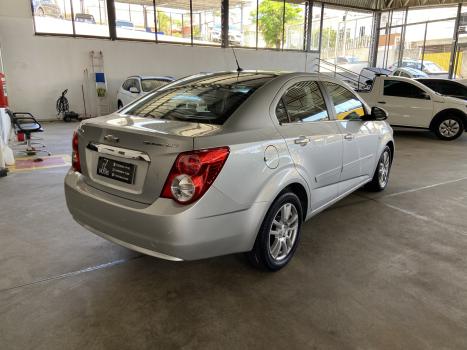 CHEVROLET Sonic Sedan 1.6 16V 4P LTZ FLEX AUTOMTICO, Foto 6