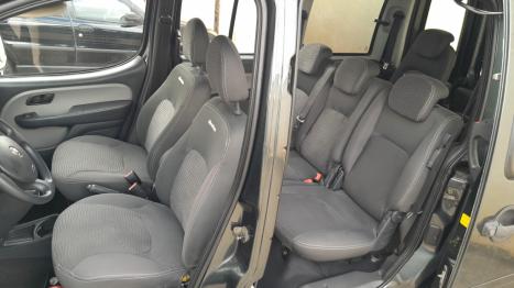 FIAT Doblo 1.8 4P FLEX ADVENTURE 6 LUGARES, Foto 7