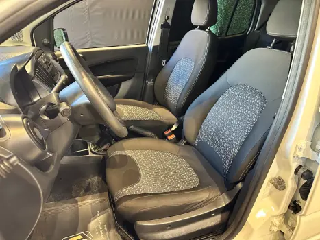 FIAT Uno 1.0 4P FLEX ATTRACTIVE, Foto 3