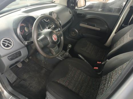 FIAT Uno 1.0 FLEX VIVACE, Foto 2