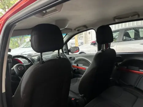FIAT Uno 1.4 4P FLEX SPORTING, Foto 3