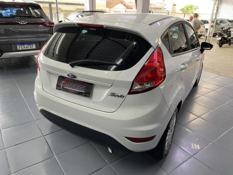 FORD Fiesta Hatch 1.6, Foto 4