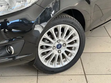 FORD Fiesta Hatch 1.6 16V 4P FLEX TITANIUM POWERSHIFT AUTOMTICO, Foto 3