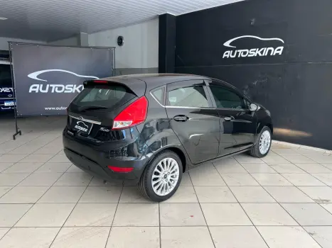 FORD Fiesta Hatch 1.6 16V 4P FLEX TITANIUM POWERSHIFT AUTOMTICO, Foto 5
