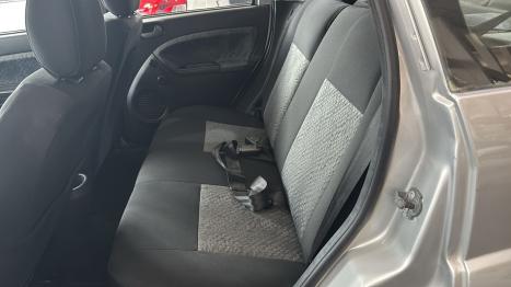 FORD Fiesta Hatch 1.6, Foto 8
