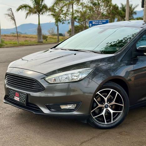 FORD Focus Hatch 2.0 16V 4P FLEX TITANIUM POWERSHIFT AUTOMTICO, Foto 4