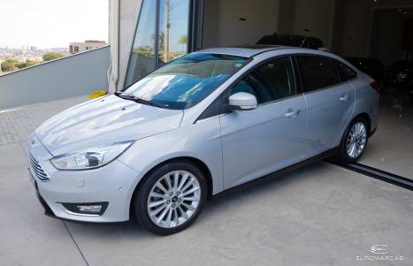 FORD Focus Sedan 2.0 16V 4P FLEX TITANIUM PLUS POWERSHIFT AUTOMTICO, Foto 3