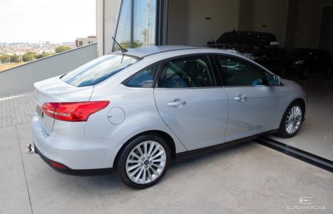 FORD Focus Sedan 2.0 16V 4P FLEX TITANIUM PLUS POWERSHIFT AUTOMTICO, Foto 4