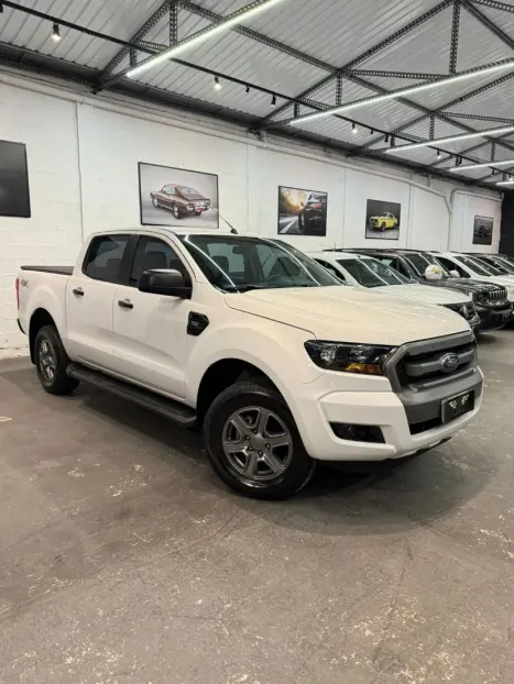 FORD Ranger 2.2 16V XLS DIESEL 4X4 CABINE DUPLA, Foto 10