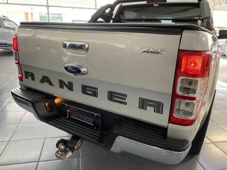 FORD Ranger 3.2 20V XLT 4X4 CABINE DUPLA TURBO DIESEL, Foto 17