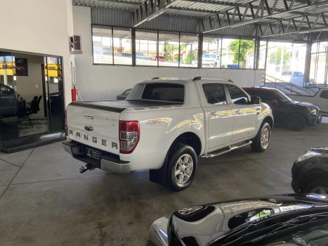 FORD Ranger 3.2 20V CABINE DUPLA 4X4 LIMITED PLUS TURBO DIESEL AUTOMTICO, Foto 3