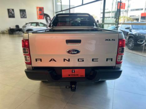FORD Ranger 3.2 20V XLS 4X4 CABINE SIMPLES TURBO DIESEL, Foto 6