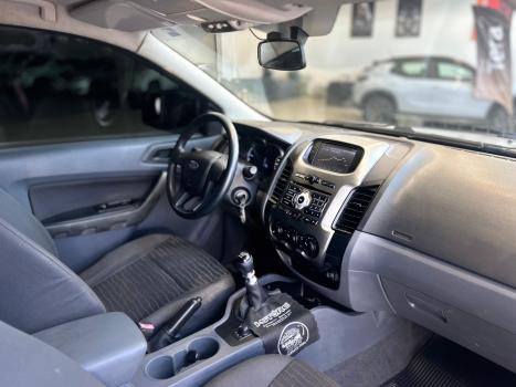 FORD Ranger 3.2 20V XLS 4X4 CABINE SIMPLES TURBO DIESEL, Foto 14
