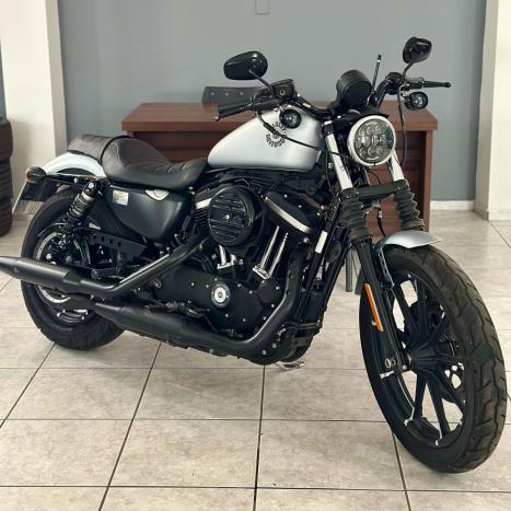 HARLEY DAVIDSON Sportster XL 883 IRON, Foto 1