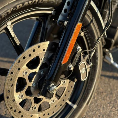 HARLEY DAVIDSON Sportster XL 883 IRON, Foto 9