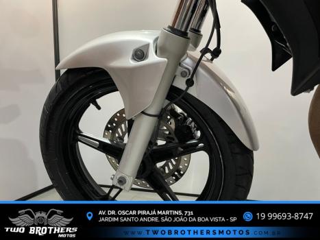 HONDA CB 300 R STD, Foto 11