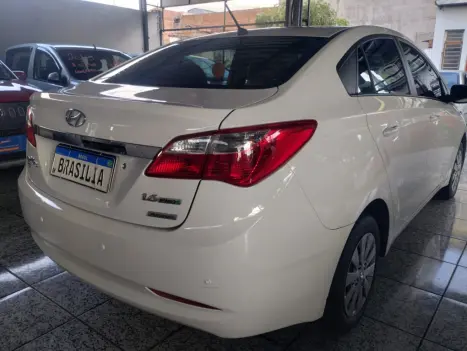 HYUNDAI HB 20 Sedan 1.6 16V 4P FLEX COMFORT PLUS AUTOMTICO, Foto 2