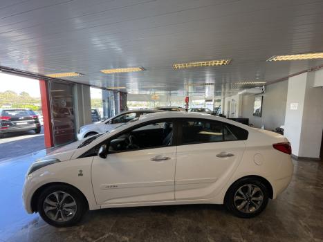 HYUNDAI HB 20 Sedan 1.6 16V 4P FLEX COMFORT COPA DO MUNDO AUTOMTICO, Foto 4