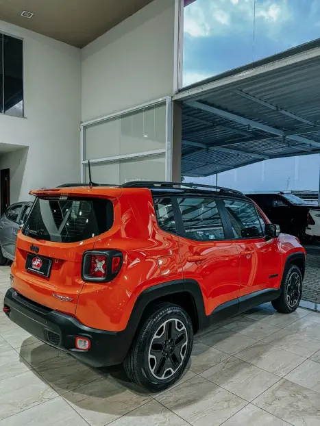JEEP Renegade 2.0 16V 4P TURBO DIESEL TRAILHAWK 4X4 AUTOMTICO, Foto 4