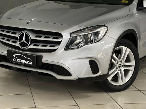 MERCEDES-BENZ GLA 200 1.3 16V 4P GCI STYLE 7G-DCT AUTOMTICO, Foto 3