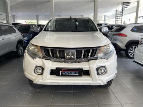 MITSUBISHI L 200 Triton 2.4 16V SPORT HPE 4X4 CABINE DUPLA TURBO DIESEL AUTOMTICO, Foto 2