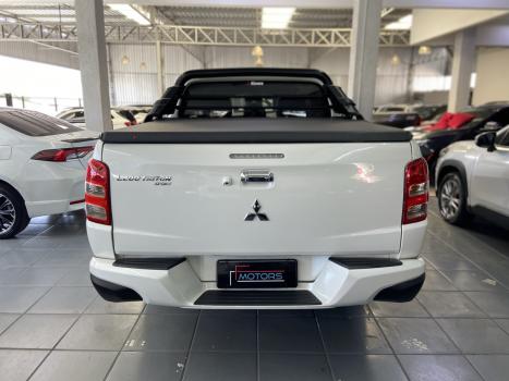 MITSUBISHI L 200 Triton 2.4 16V SPORT HPE 4X4 CABINE DUPLA TURBO DIESEL AUTOMTICO, Foto 5