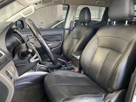 MITSUBISHI L 200 Triton 2.4 16V SPORT HPE 4X4 CABINE DUPLA TURBO DIESEL AUTOMTICO, Foto 9