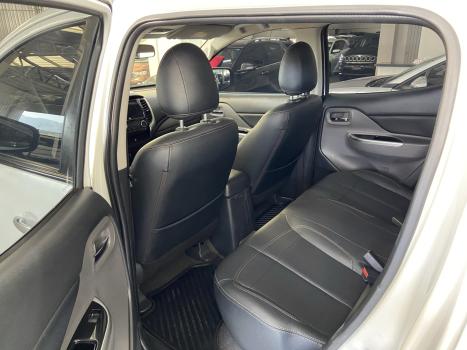 MITSUBISHI L 200 Triton 2.4 16V SPORT HPE 4X4 CABINE DUPLA TURBO DIESEL AUTOMTICO, Foto 10