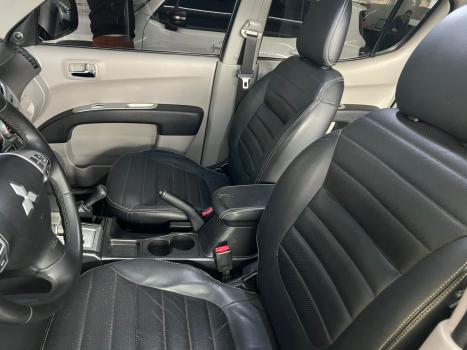 MITSUBISHI L 200 Triton , Foto 8
