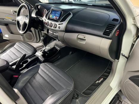 MITSUBISHI L 200 Triton , Foto 12