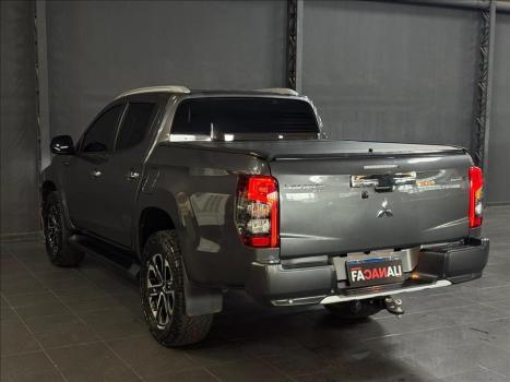 MITSUBISHI L 200 Triton 2.4 16V SPORT HPE 4X4 CABINE DUPLA TURBO DIESEL AUTOMTICO, Foto 7
