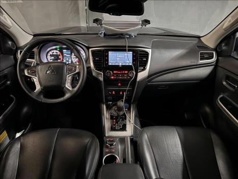 MITSUBISHI L 200 Triton 2.4 16V SPORT HPE 4X4 CABINE DUPLA TURBO DIESEL AUTOMTICO, Foto 14