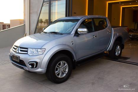 MITSUBISHI L 200 Triton 3.2 16V HPE 4X4 CABINE DUPLA TURBO DIESEL INTERCOOLER AUTOMTICO, Foto 3