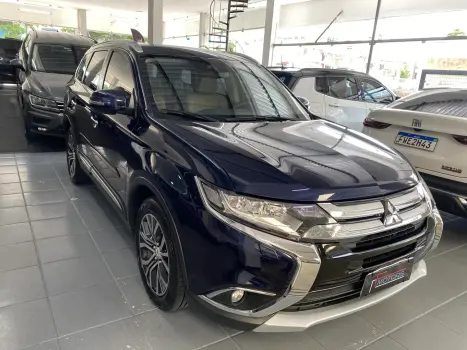 MITSUBISHI Outlander 2.2 16V 4P 4X4 HPE-S AWD DIESEL AUTOMTICO, Foto 3