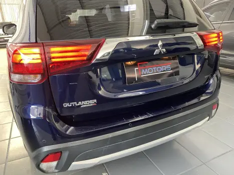 MITSUBISHI Outlander 2.2 16V 4P 4X4 HPE-S AWD DIESEL AUTOMTICO, Foto 15