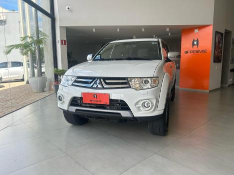 MITSUBISHI Pajero 3.2 16V 4P 4X4 7 LUGARES HPE TURBO DIESEL INTERCOOLER AUTOMTICO, Foto 3