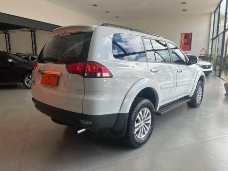 MITSUBISHI Pajero 3.2 16V 4P 4X4 7 LUGARES HPE TURBO DIESEL INTERCOOLER AUTOMTICO, Foto 4