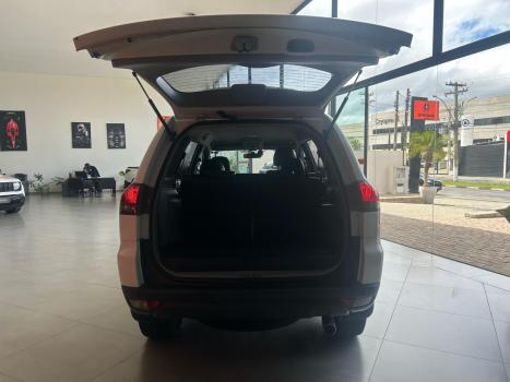 MITSUBISHI Pajero 3.2 16V 4P 4X4 7 LUGARES HPE TURBO DIESEL INTERCOOLER AUTOMTICO, Foto 6