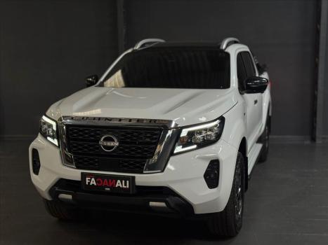 NISSAN Frontier 2.3 16V PLATINUM CABINE DUPLA 4X4 BI-TURBO DIESEL AUTOMTICO, Foto 4