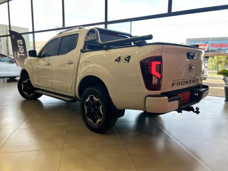 NISSAN Frontier 2.3 16V PLATINUM CABINE DUPLA 4X4 BI-TURBO DIESEL AUTOMTICO, Foto 4
