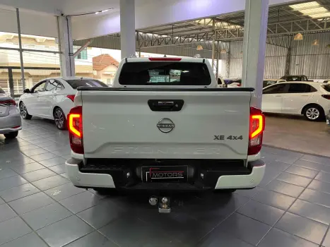 NISSAN Frontier , Foto 5