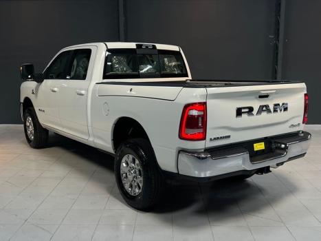 RAM 2500 6.7 I6 24V SLT CABINE DUPLA TURBO DIESEL LARAMIE 4X4 AUTOMTICO, Foto 6