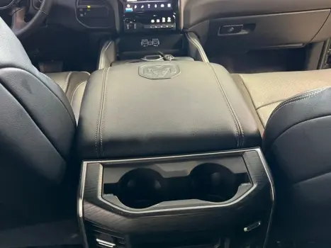 RAM 2500 6.7 I6 24V SLT CABINE DUPLA TURBO DIESEL NIGHT EDITION 4X4 AUTOMTICO, Foto 11