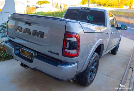 RAM 3500 6.7 I6 LARAMIE CABINE DUPLA TURBO DIESEL AUTOMTICO, Foto 4