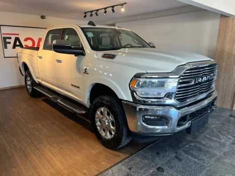 RAM 3500 6.7 I6 LIMITED LARAMIE CABINE DUPLA TURBO DIESEL AUTOMTICO, Foto 2