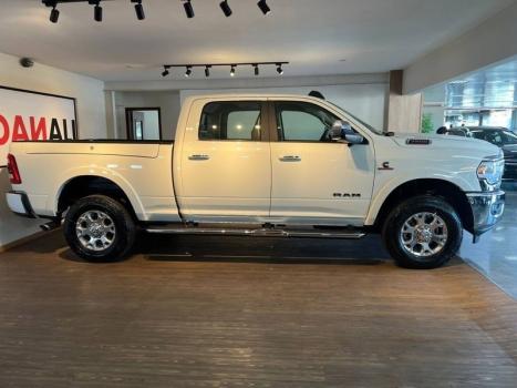 RAM 3500 6.7 I6 LIMITED LARAMIE CABINE DUPLA TURBO DIESEL AUTOMTICO, Foto 3