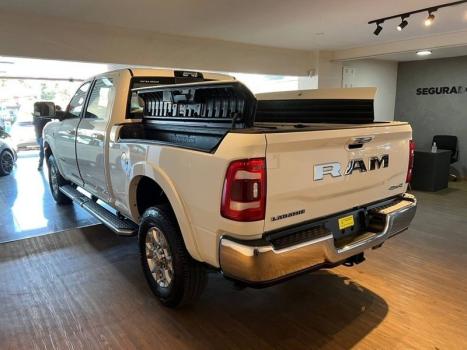 RAM 3500 6.7 I6 LIMITED LARAMIE CABINE DUPLA TURBO DIESEL AUTOMTICO, Foto 5