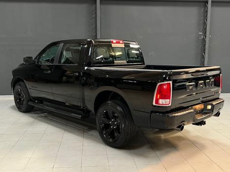 RAM Classic 5.7 V8 32V 4P HEMI LARAMIE NIGHT EDITION AUTOMTICO, Foto 4