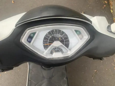 SUZUKI Burgman 125 , Foto 4