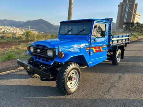 TOYOTA Bandeirante 3.7 4X4 DIESEL TETO RGIDO, Foto 1